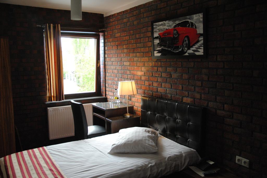 Amadeus Hotel Zielona Gora Δωμάτιο φωτογραφία